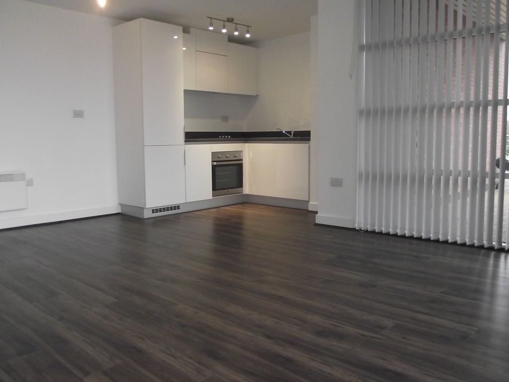 1 bed flat to rent in Apartment 31, Landmark, Waterfront West, Brierley Hill, West Midlands DY5, £795 pcm
