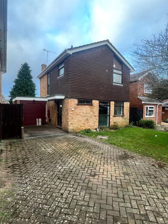3 bed detached house to rent in Hawthorne Way, Leighton Buzzard LU7, £1,550 pcm