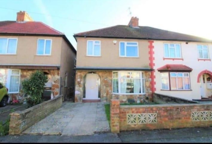 3 bed semi-detached house for sale in Black Rod Close, Hayes UB3, £600,000