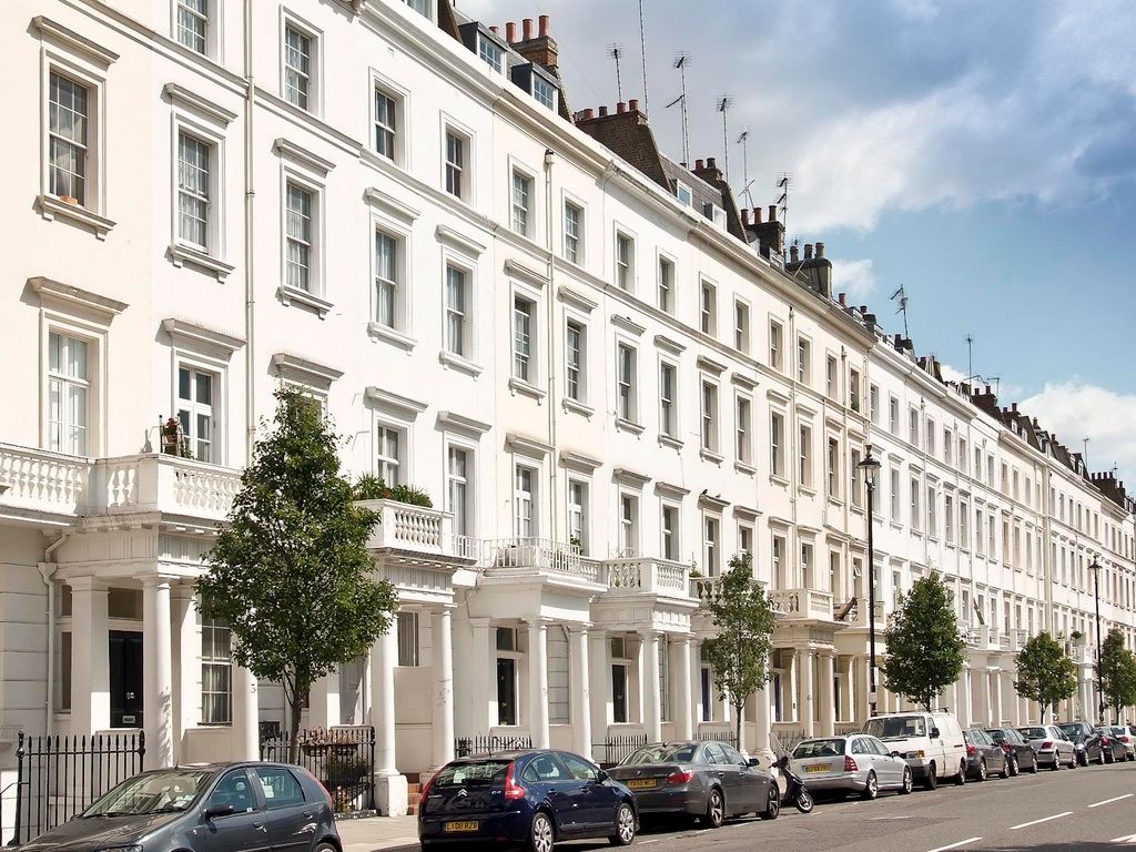 1 bed flat for sale in Claverton Street, London, UK SW1V, £535,000