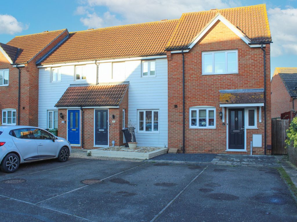 2 bed end terrace house for sale in Muir Place, Wickford SS12, £335,000