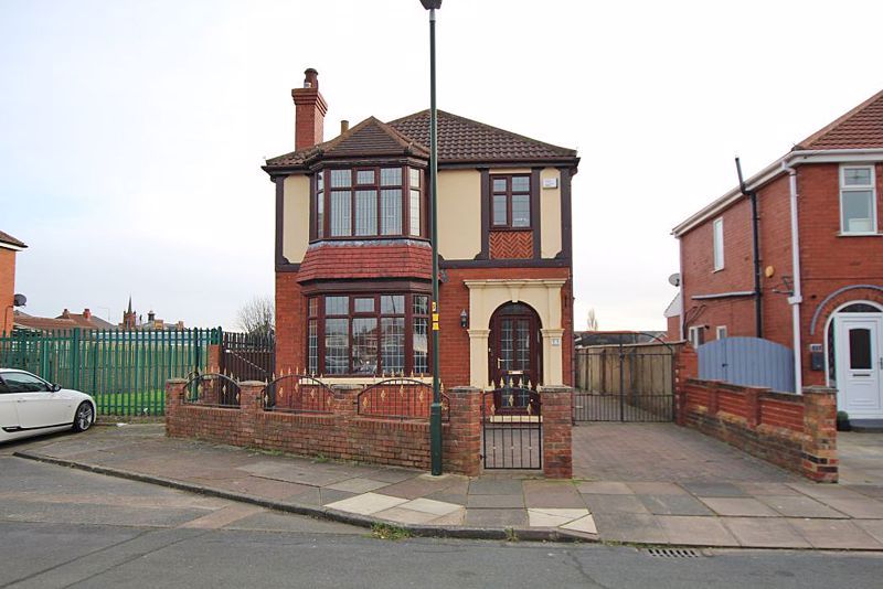 3 bed detached house for sale in Robson Road, Cleethorpes DN35, £260,000
