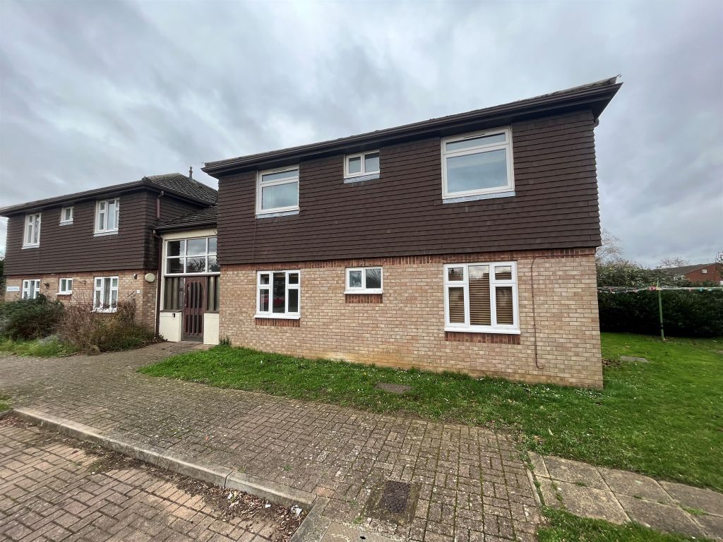 1 bed flat for sale in Galleywood, Ickleford, Hitchin SG5, £150,000
