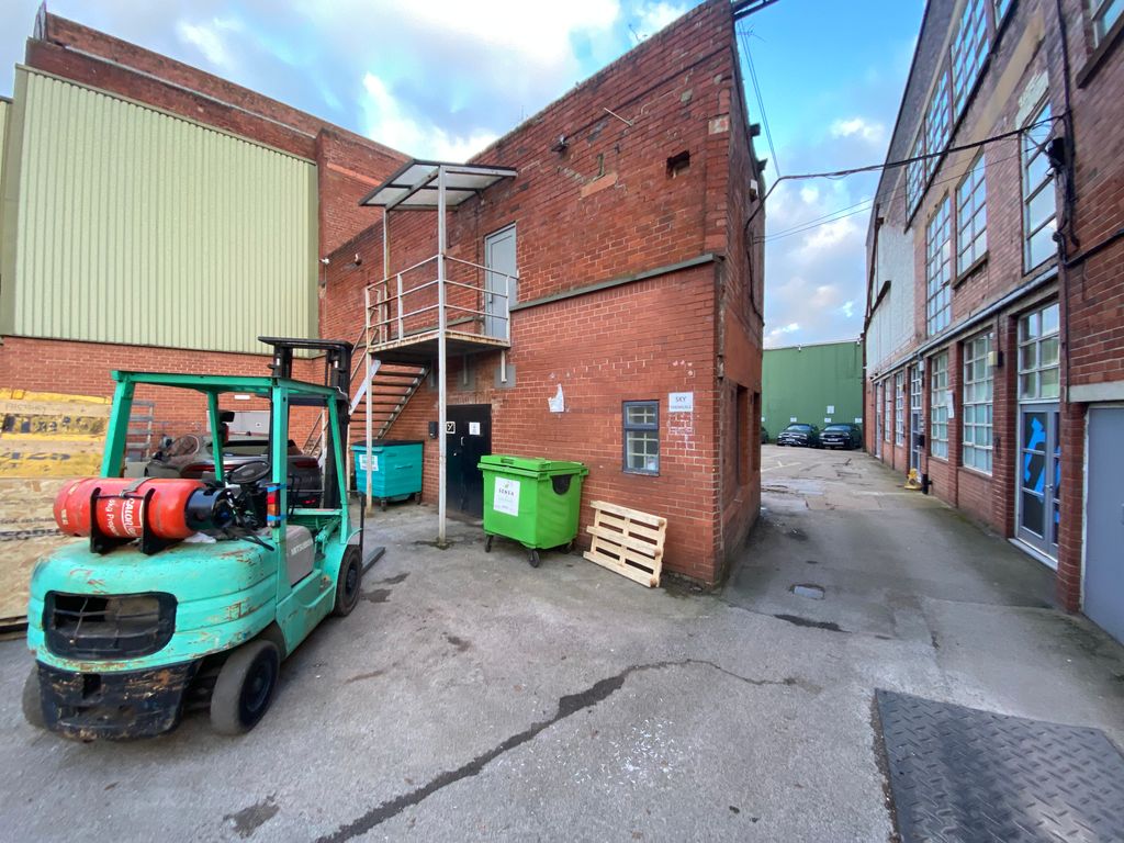 Industrial to let in Lion Works, Ball Street, Sheffield S3, £3,120 pa