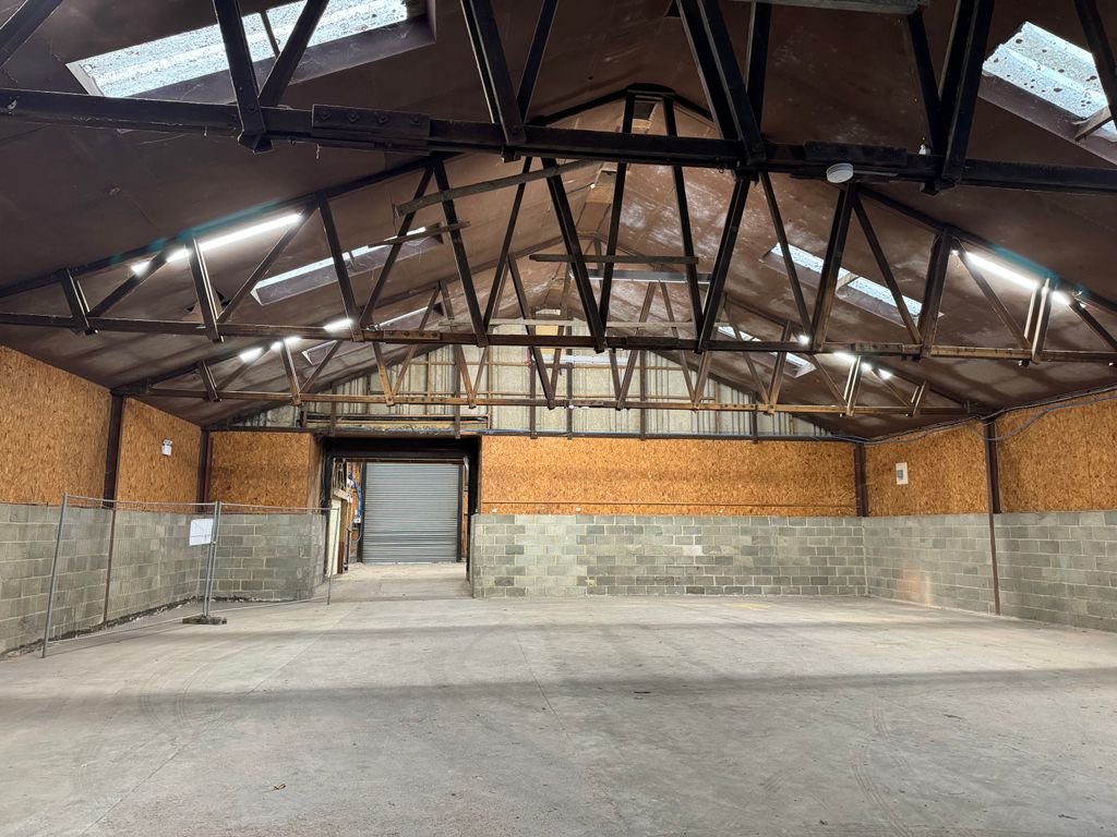 Warehouse to let in Five Oak Green Road, Tonbridge TN12, £42,500 pa