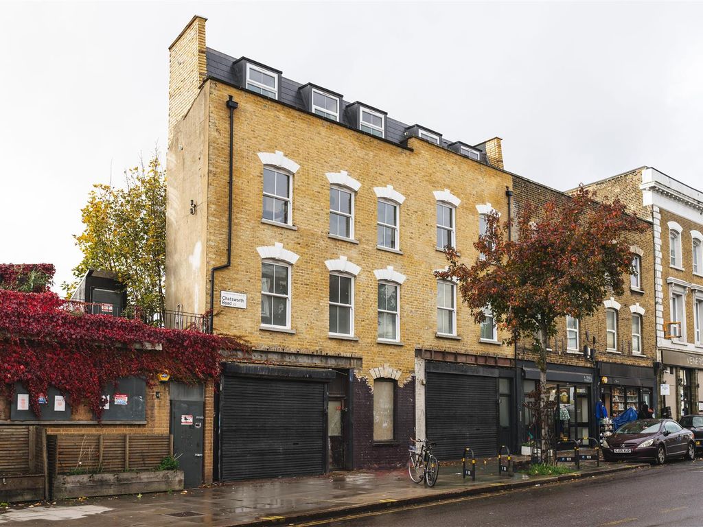 Studio to rent in Chatsworth Estate, Elderfield Road, London E5, £1,350 pcm
