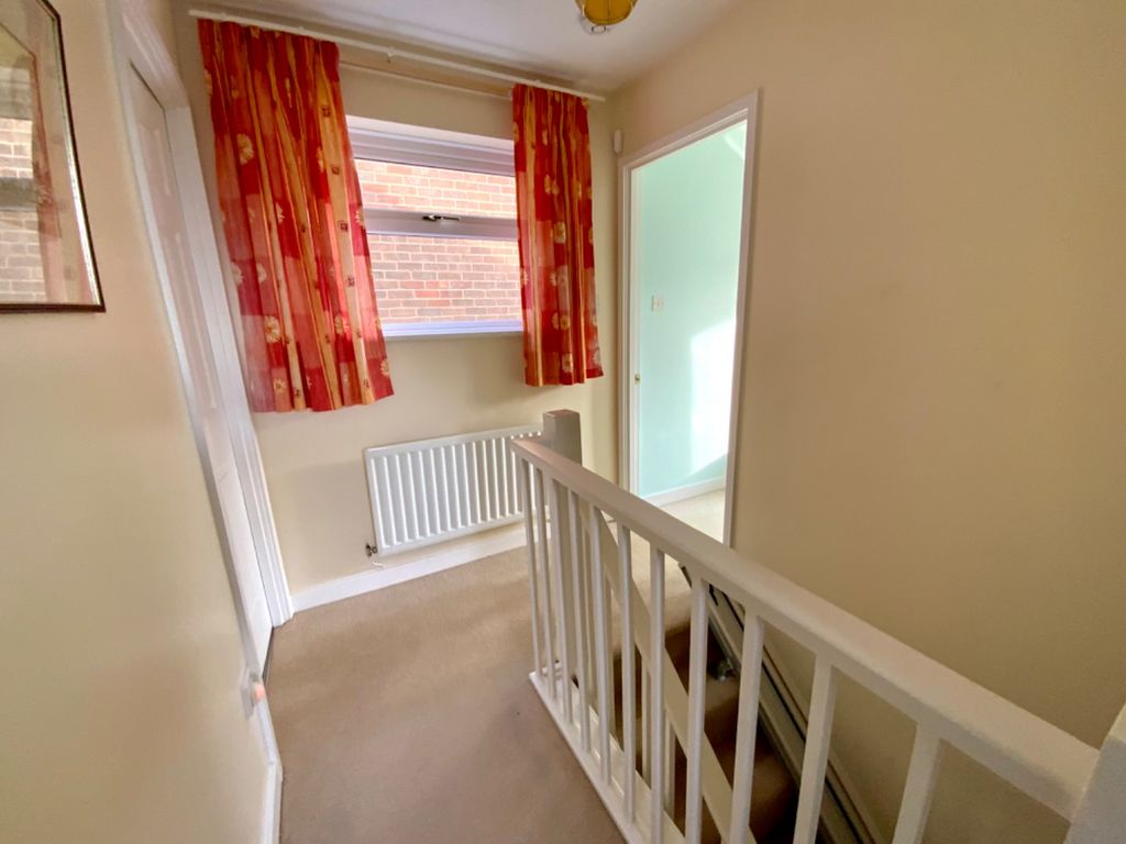 3 bed detached house for sale in Greenway, Braunston NN11, £300,000