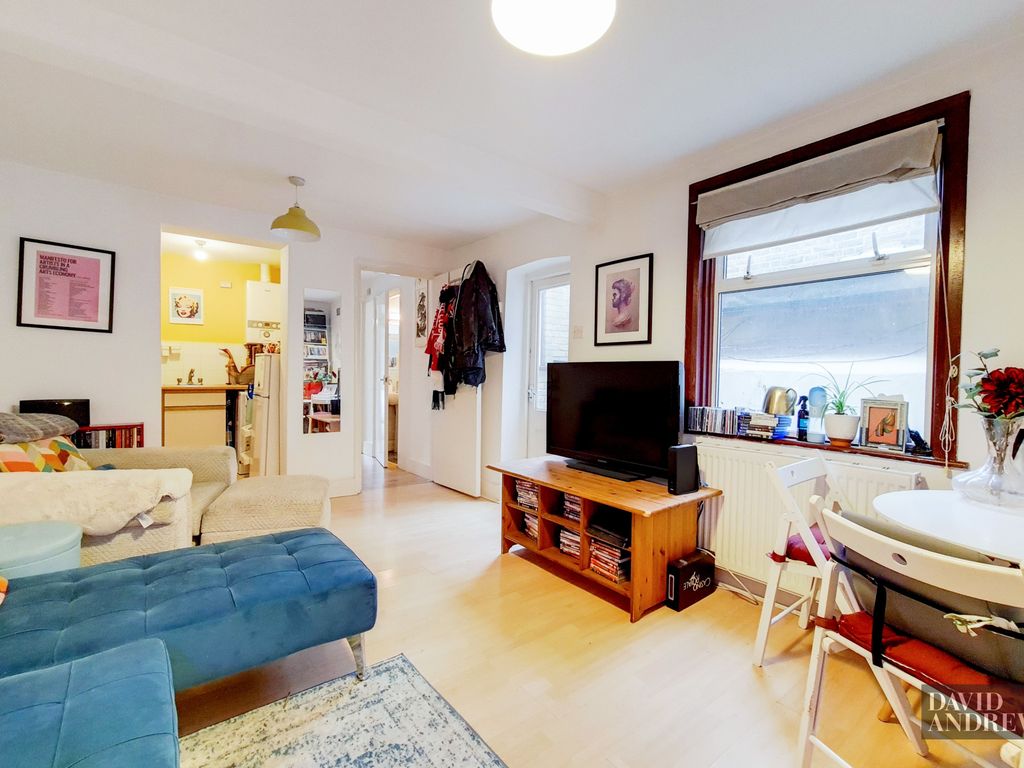 1 bed flat to rent in Highbury Park, London N5, £1,650 pcm