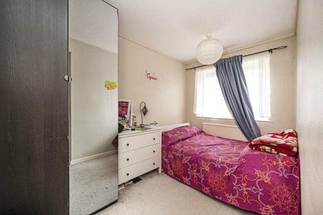 2 bed flat for sale in Bacton Street, London E2, £400,000