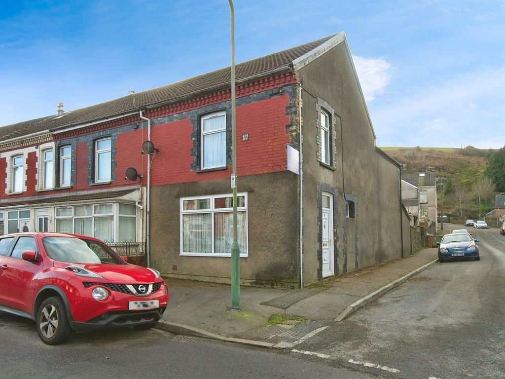 3 bed end terrace house for sale in Tridwr Road, Abertridwr, Caerphilly CF83, £150,000