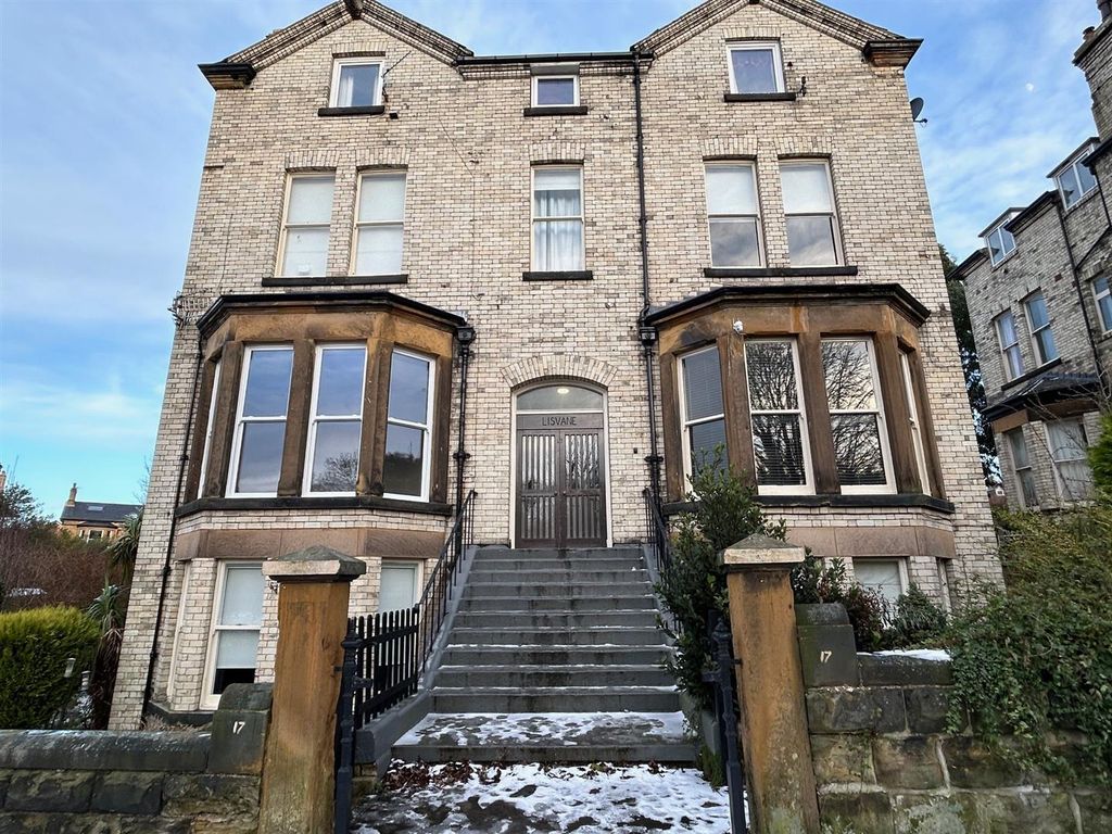 2 bed flat to rent in Lisvane Flats, Fulford Road, Scarborough YO11, £750 pcm