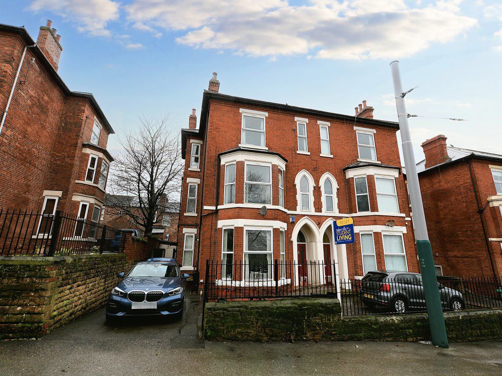 3 bed flat to rent in Noel Street, Forest Fields NG7, £145 pcm