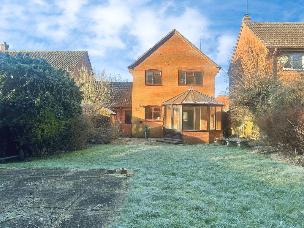 3 bed detached house for sale in West Farm Close, Collingbourne Ducis, Marlborough SN8, £395,000