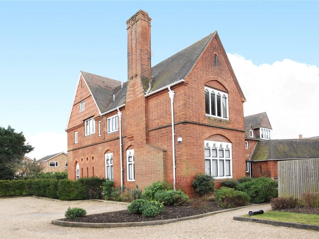 2 bed flat for sale in Recognition House, Bridgeman Drive, Windsor, Berkshire SL4, £410,000