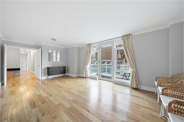 3 bed flat for sale in Abbey Road, London NW8, £1,500,000