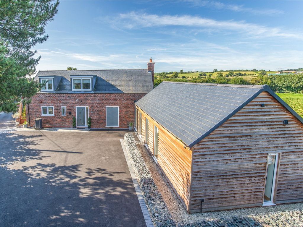 4 bed detached house for sale in Knowle Sands, Bridgnorth, Shropshire WV16, £795,000