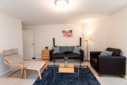 2 bed flat to rent in Florey Court, Angel Ridge, Swindon SN1, £2,450 pcm