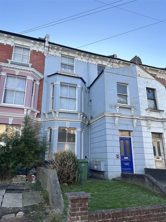 1 bed flat to rent in Braybrooke Road, Hastings TN34, £675 pcm