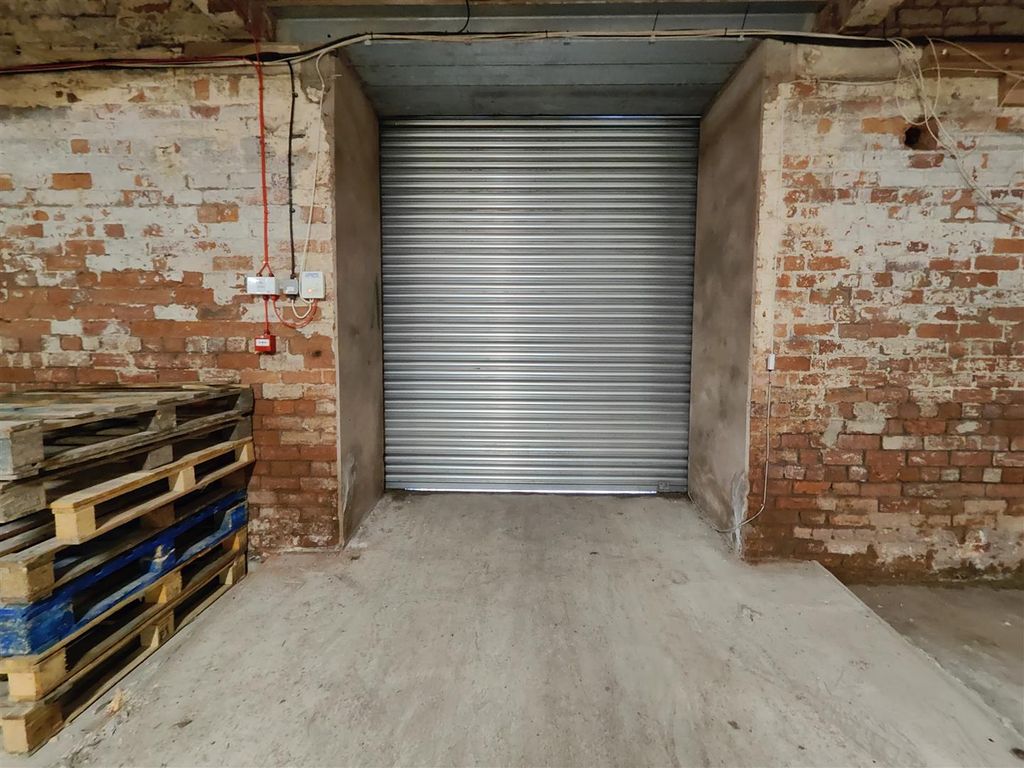 Warehouse to let in Mutual Mills, Aspinall Street, Heywood OL10, £86,120 pa