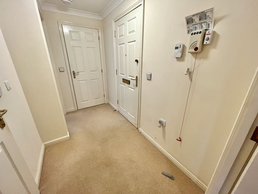 1 bed flat for sale in Kings Meadow Court, Lydney, Gloucestershire GL15, £115,000