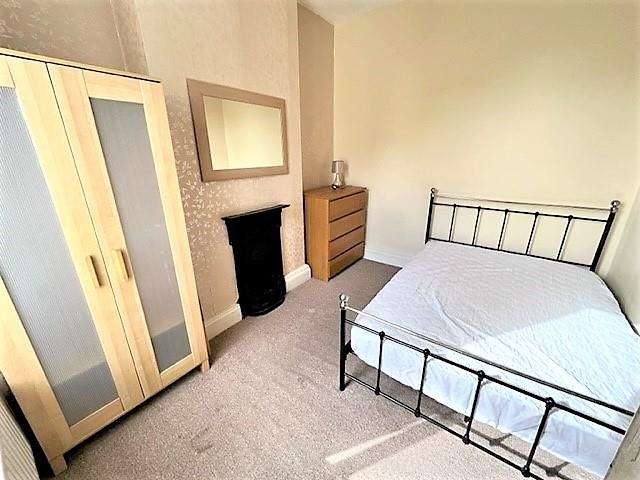 4 bed terraced house to rent in Summerfield Crescent, Edgbaston, Birmingham B16, £2,817 pcm