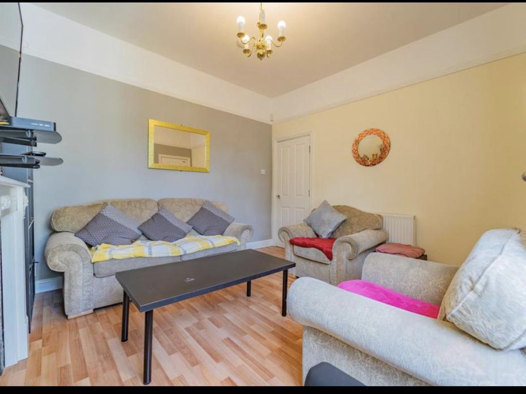 4 bed terraced house to rent in Summerfield Crescent, Edgbaston, Birmingham B16, £2,817 pcm