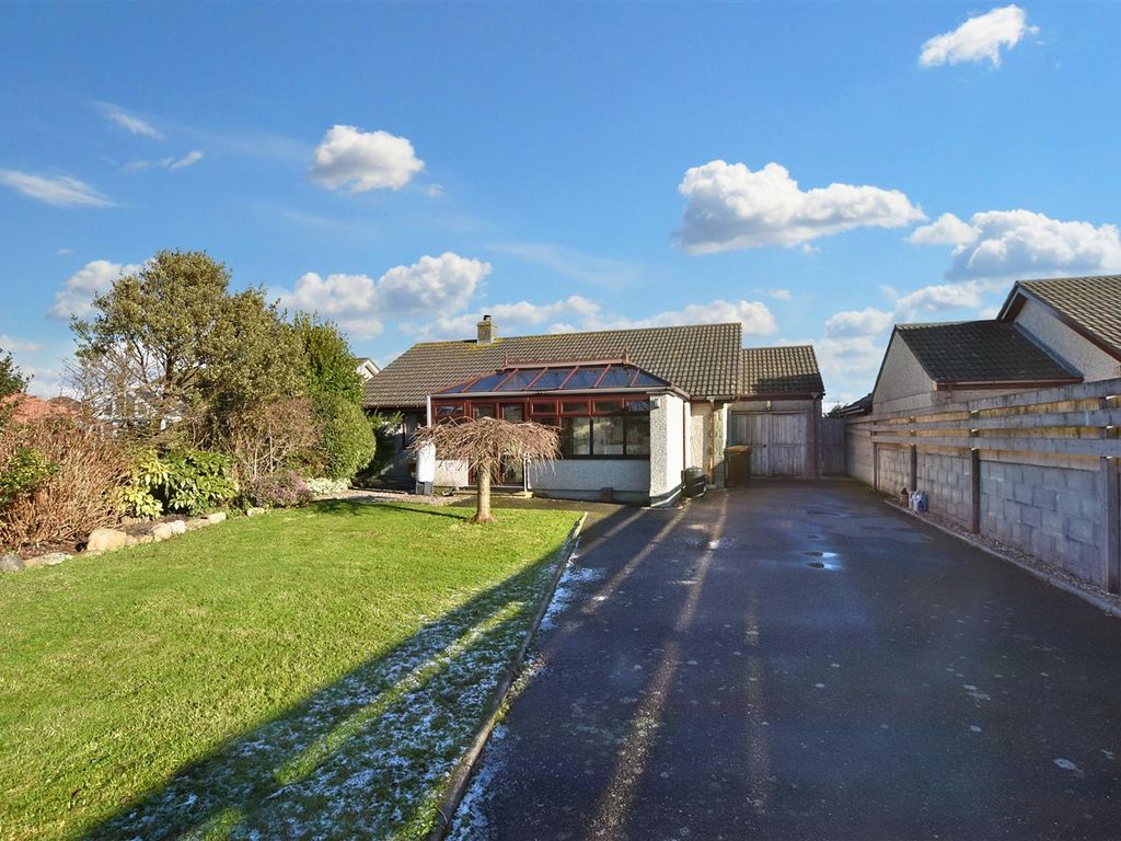 3 bed detached bungalow for sale in Gwithian Road, Connor Downs, Hayle TR27, £425,000