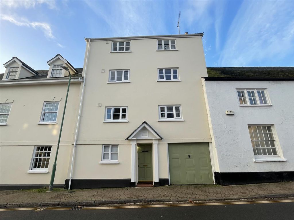 2 bed flat for sale in Glendower Street, Monmouth NP25, £215,000