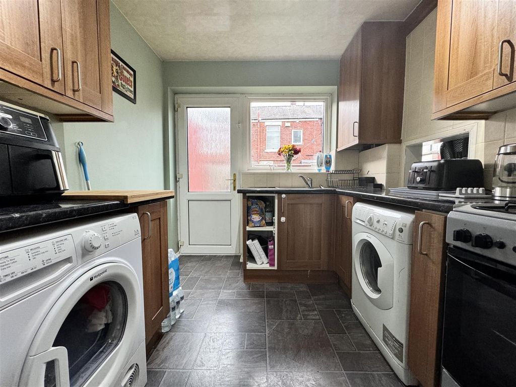 3 bed terraced house for sale in Avon Place, Blackpool FY1, £97,500