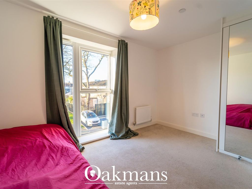2 bed flat for sale in Berrington Place, St Lukes Road B5, £265,000