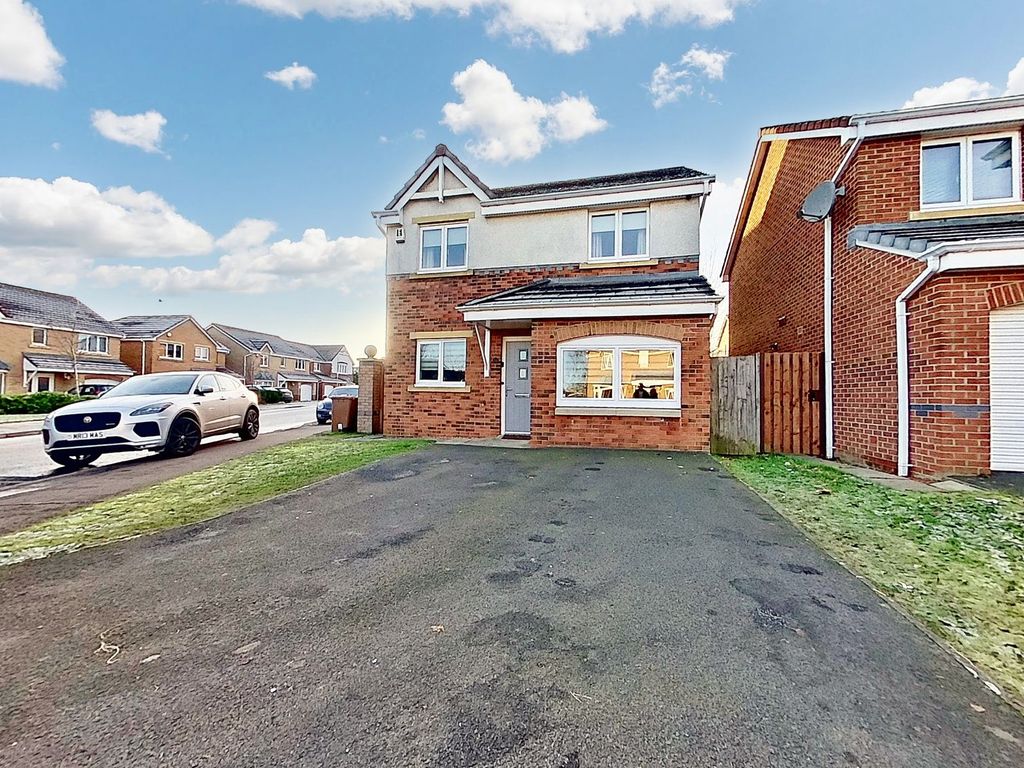 4 bed detached house for sale in West Holmes Place, Broxburn EH52, £260,000