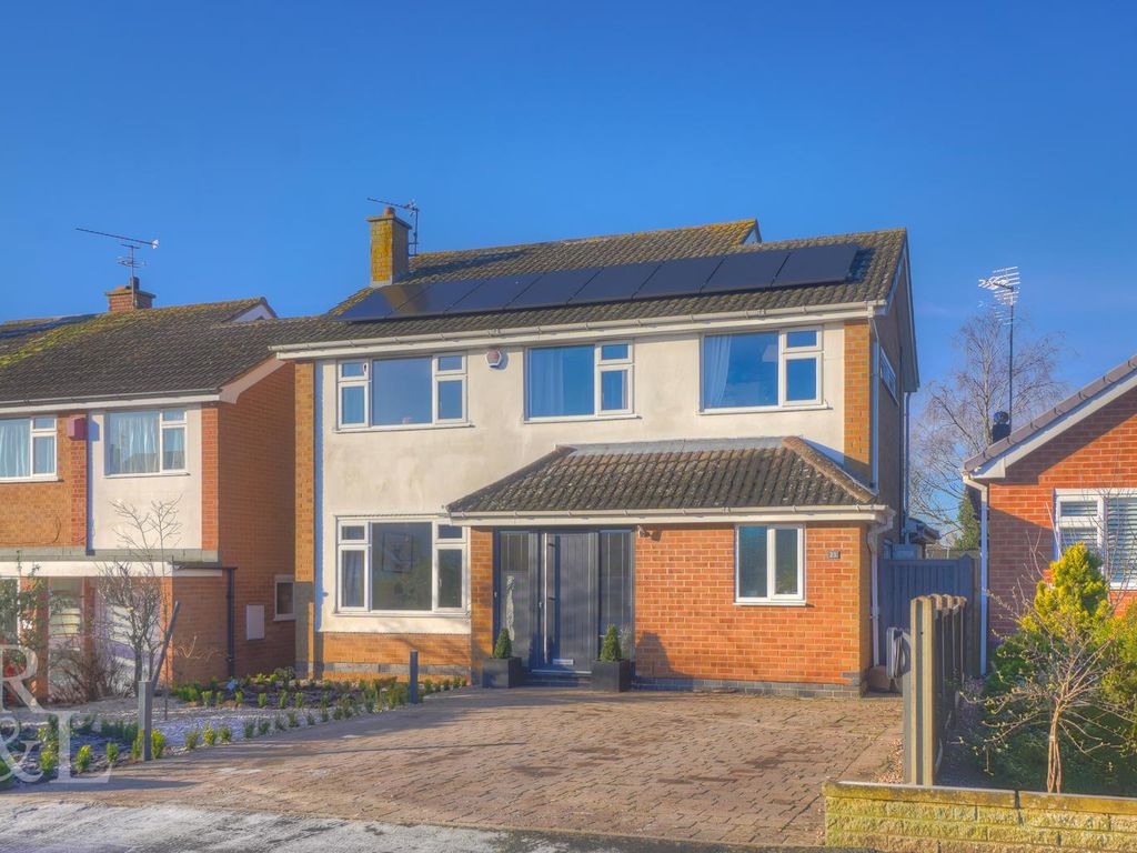 4 bed detached house for sale in Crossdale Drive, Keyworth, Nottingham NG12, £425,000