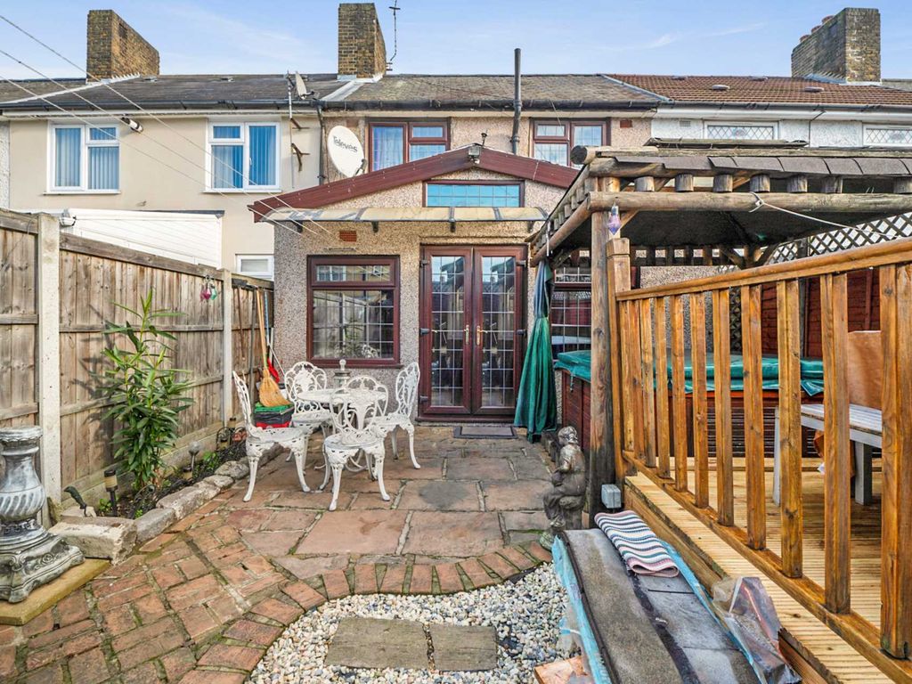 3 bed terraced house for sale in Brewood Road, Barking & Dagenham RM8, £435,000