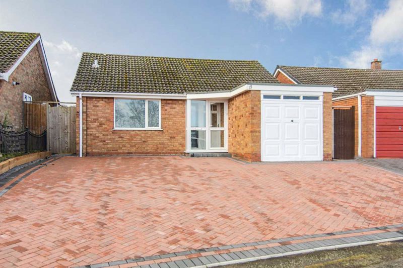 3 bed detached bungalow for sale in Glenwood Rise, Stonnall, Walsall WS9, £395,000