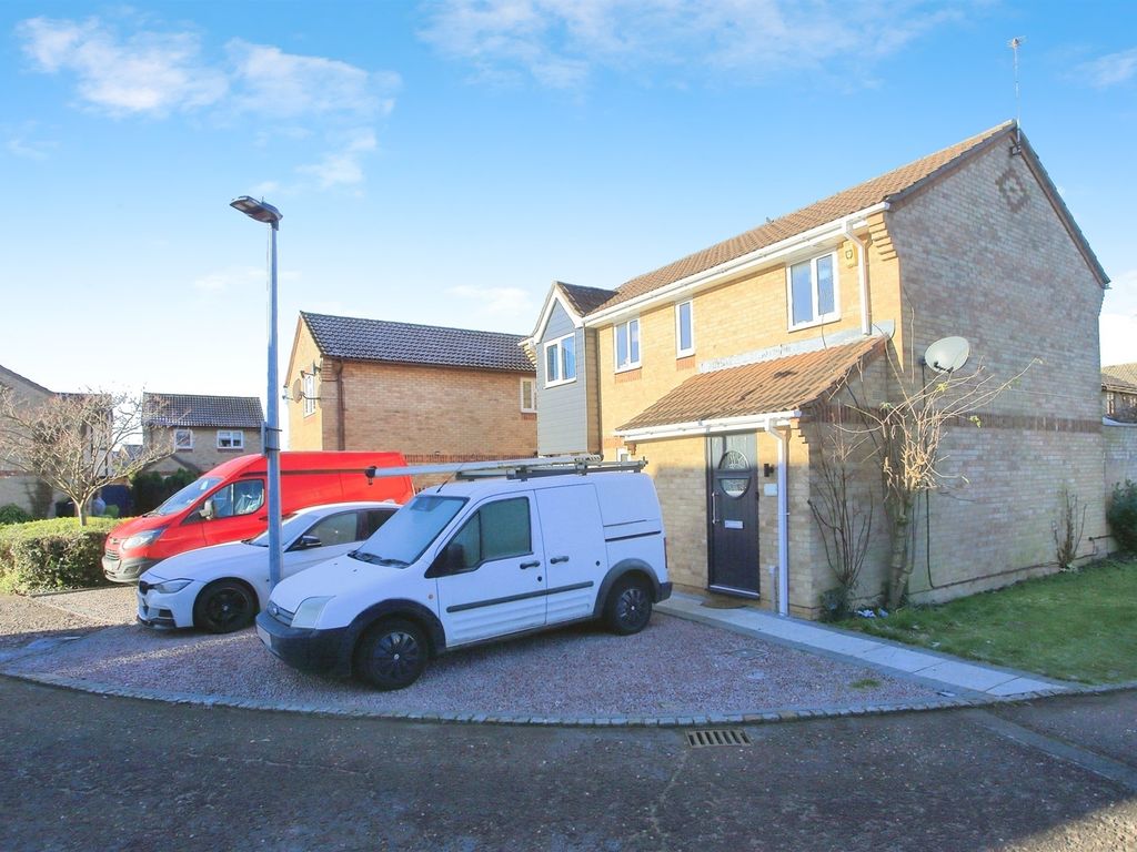 4 bed detached house for sale in Caldbeck Close, Gunthorpe, Peterborough PE4, £325,000
