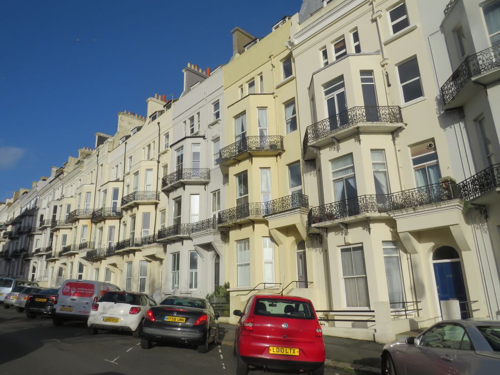 2 bed flat to rent in Warrior Square, St. Leonards-On-Sea TN37, £895 pcm