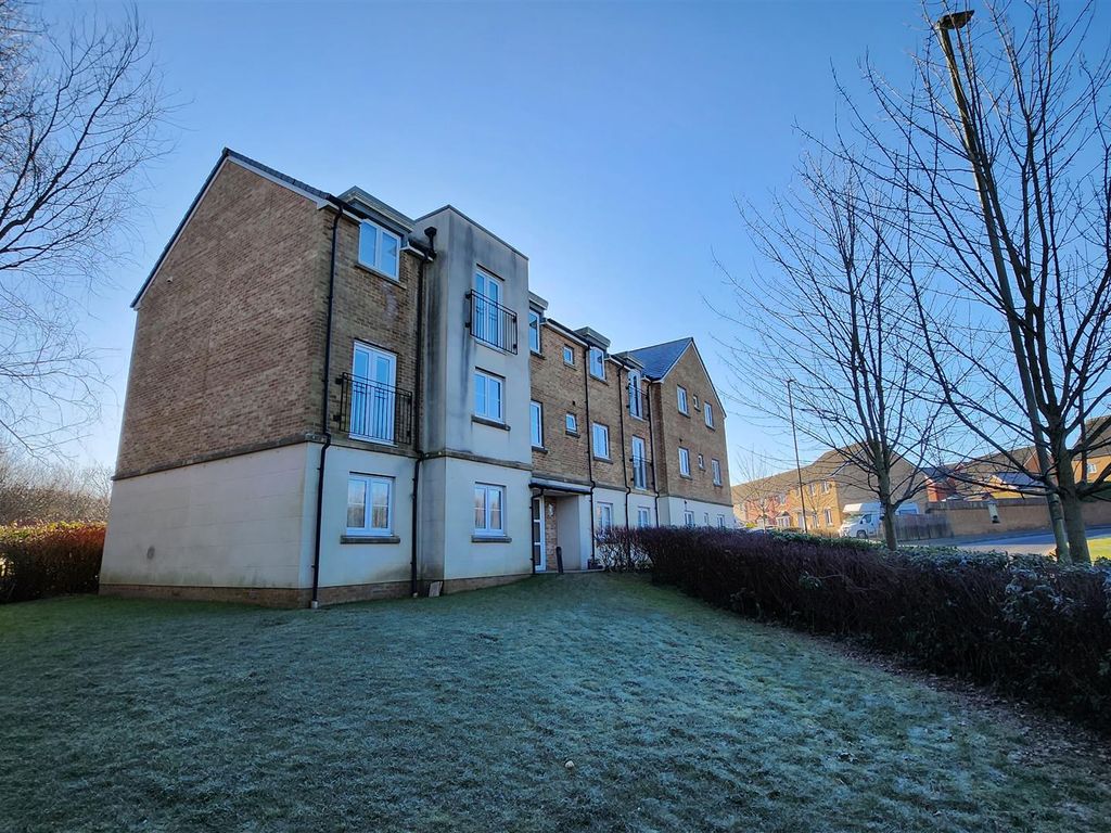 2 bed flat for sale in Druids Close, Caerphilly CF83, £145,000