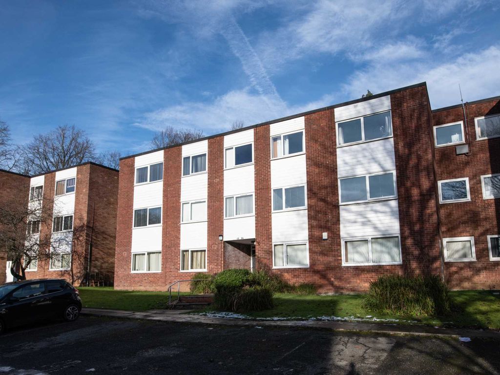 1 bed flat for sale in Moor End Court, Salford M7, £110,000