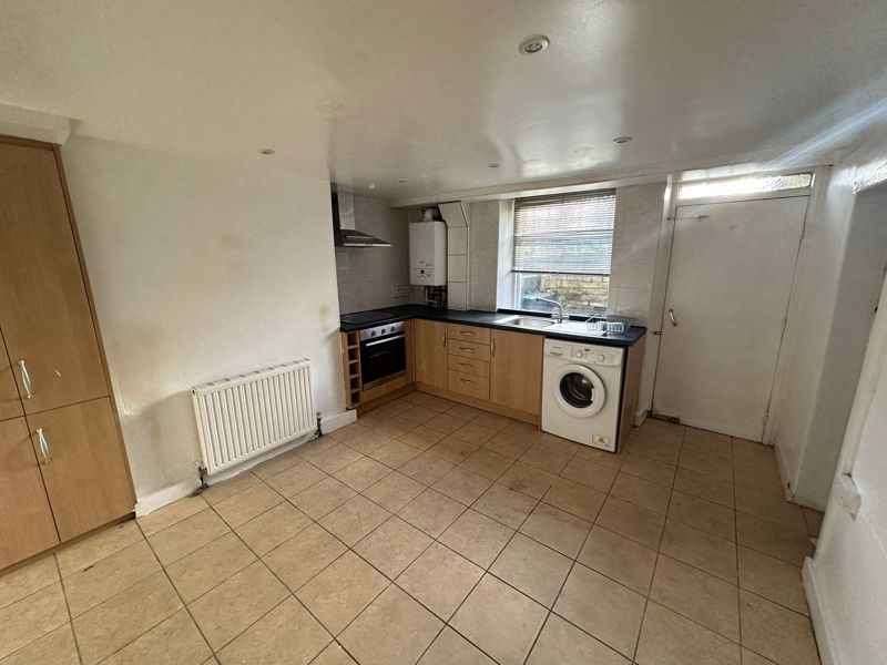 2 bed terraced house to rent in Stanley Street, Lockwood, Huddersfield HD1, £575 pcm