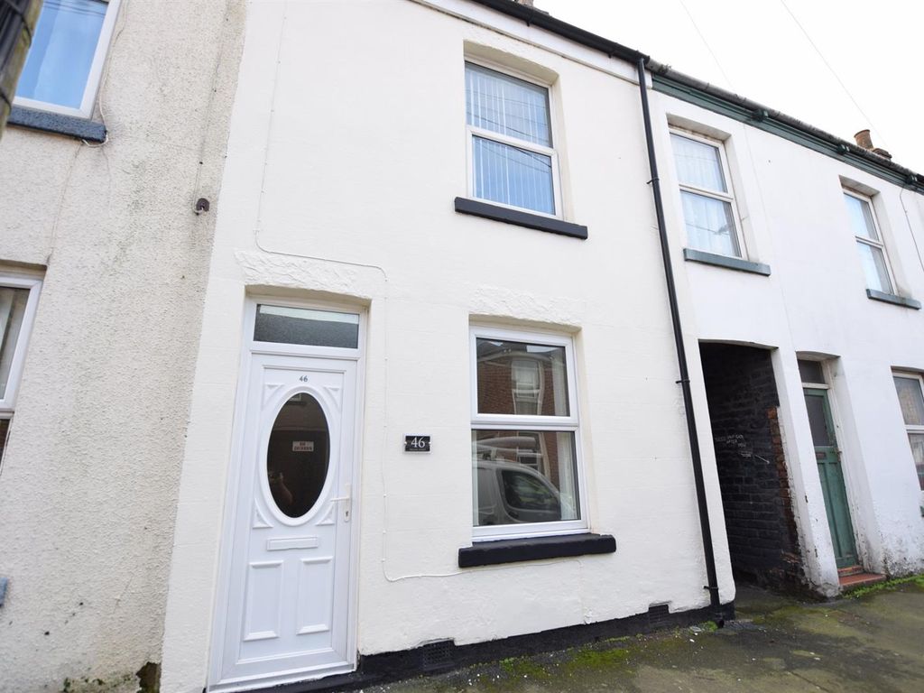 2 bed terraced house to rent in Nelson Street, Scarborough YO12, £695 pcm