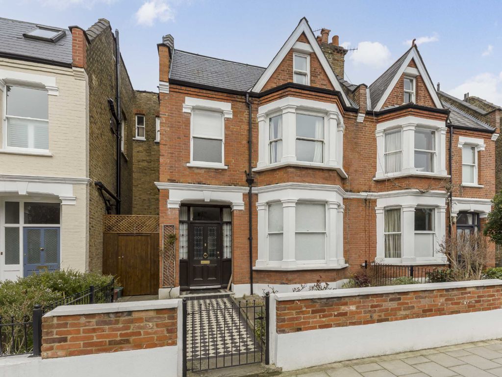 5 bed terraced house to rent in Stile Hall Gardens, London W4, £4,502 pcm