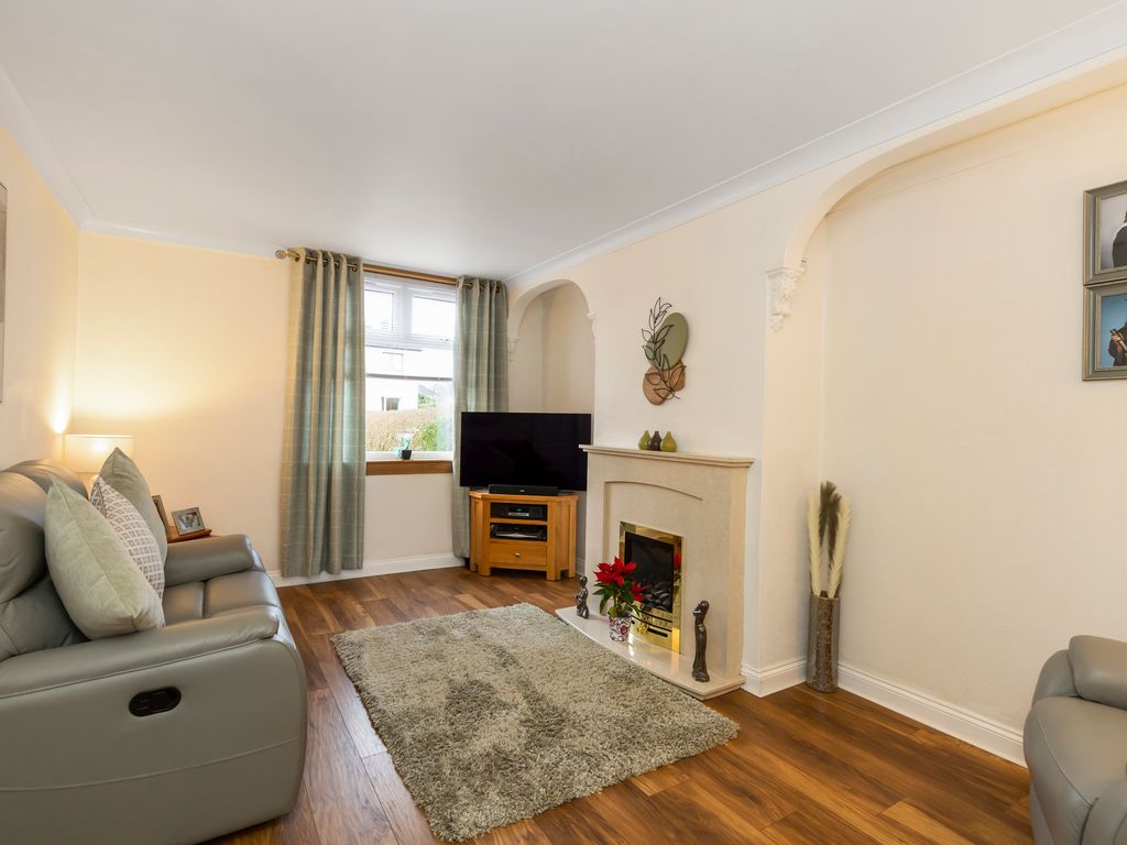 2 bed flat for sale in Fraser Gardens, Edinburgh EH5, £200,000