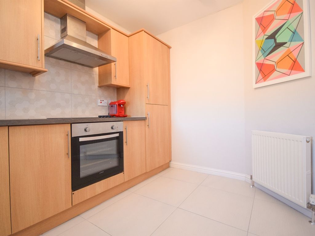 2 bed flat for sale in Muir Street, Larkhall ML9, £80,000