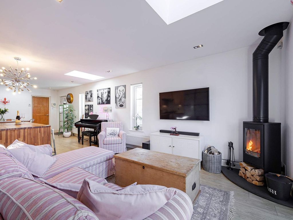 3 bed detached bungalow for sale in Afton Cottage, Dechmont EH52, £335,000