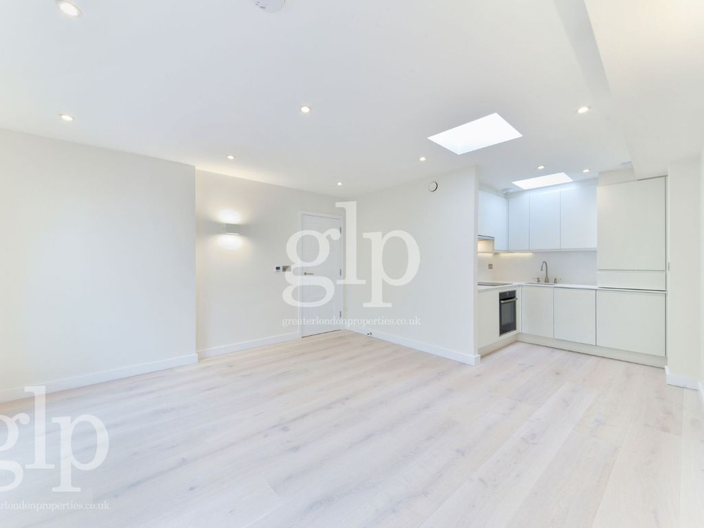 1 bed flat to rent in William IV Street, Covent Garden WC2N, £2,687 pcm