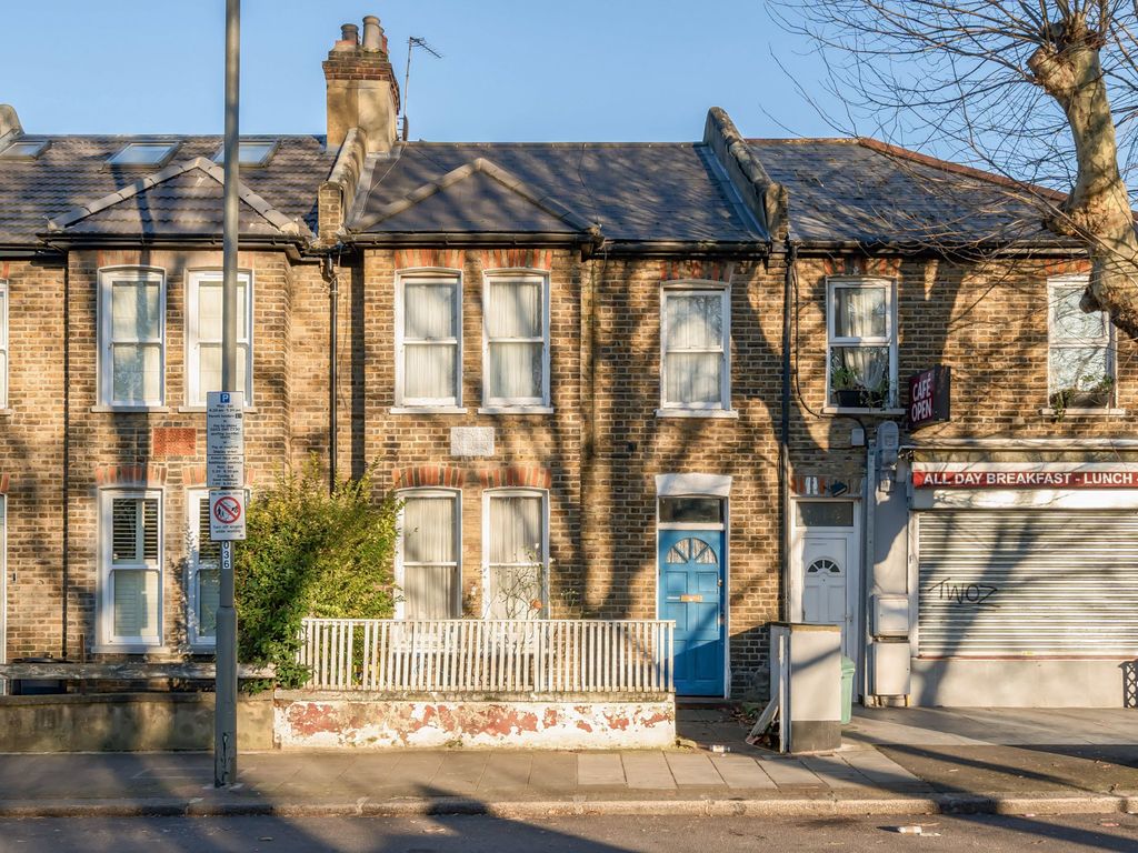 2 bed semi-detached house for sale in Blackshaw Road, London SW17, £545,000