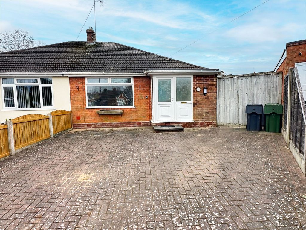 2 bed semi-detached bungalow for sale in Alveston Road, Hollywood B47, £335,000