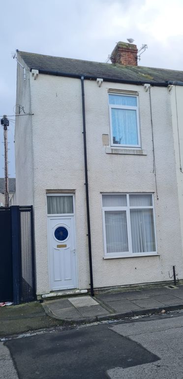 2 bed property to rent in Harcourt Street, Hartlepool TS26, £450 pcm