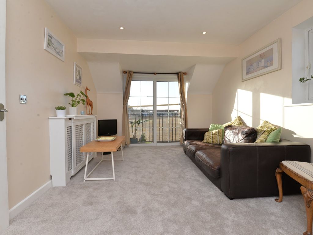 1 bed flat for sale in Parkside Walk, New Milton, Hampshire BH25, £172,500