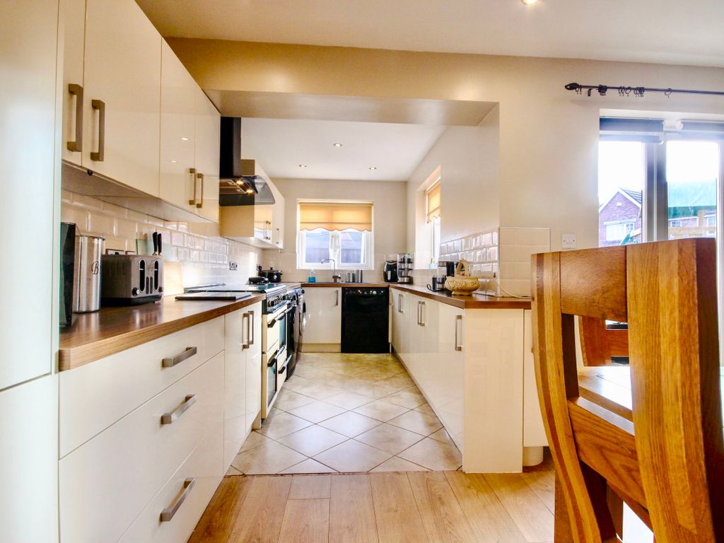 4 bed semi-detached house for sale in Rhos Y Dderwen, Blackwood NP12, £297,950